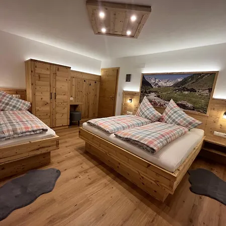 Steinlechner * フューゲン